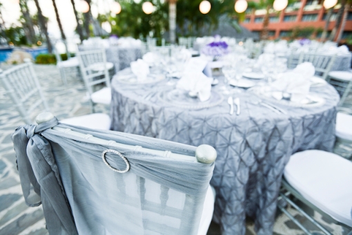 Thank you Mango Weddings for the great pictures Silver wedding decor Cabo