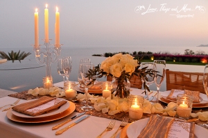 Gold and white table decor